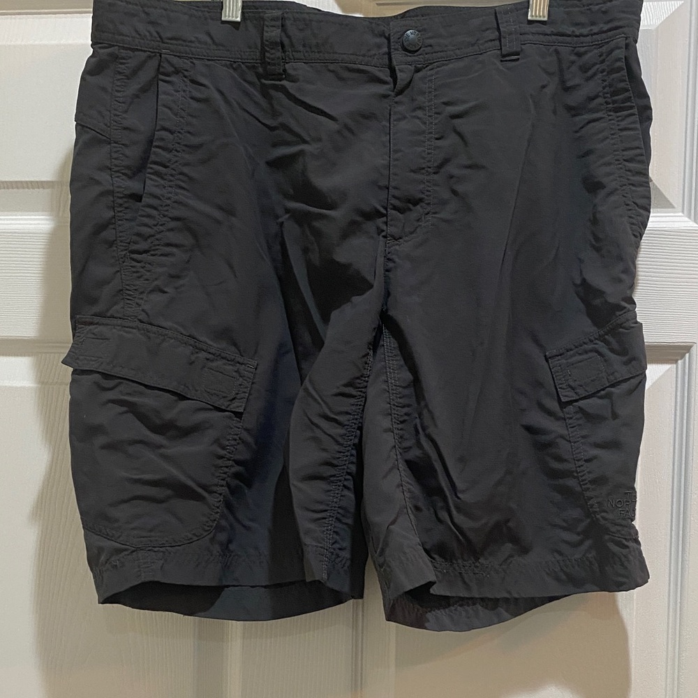 The North Face Men's grey Cargo Shorts